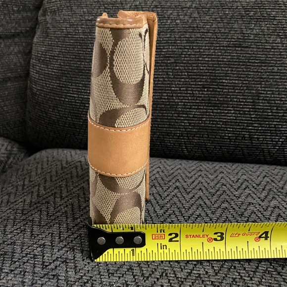 Authentic Coach Wallet! - Picture 11 of 13